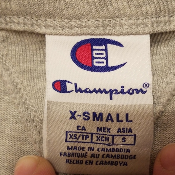 NWT Champion t-shirt - Picture 4 of 8